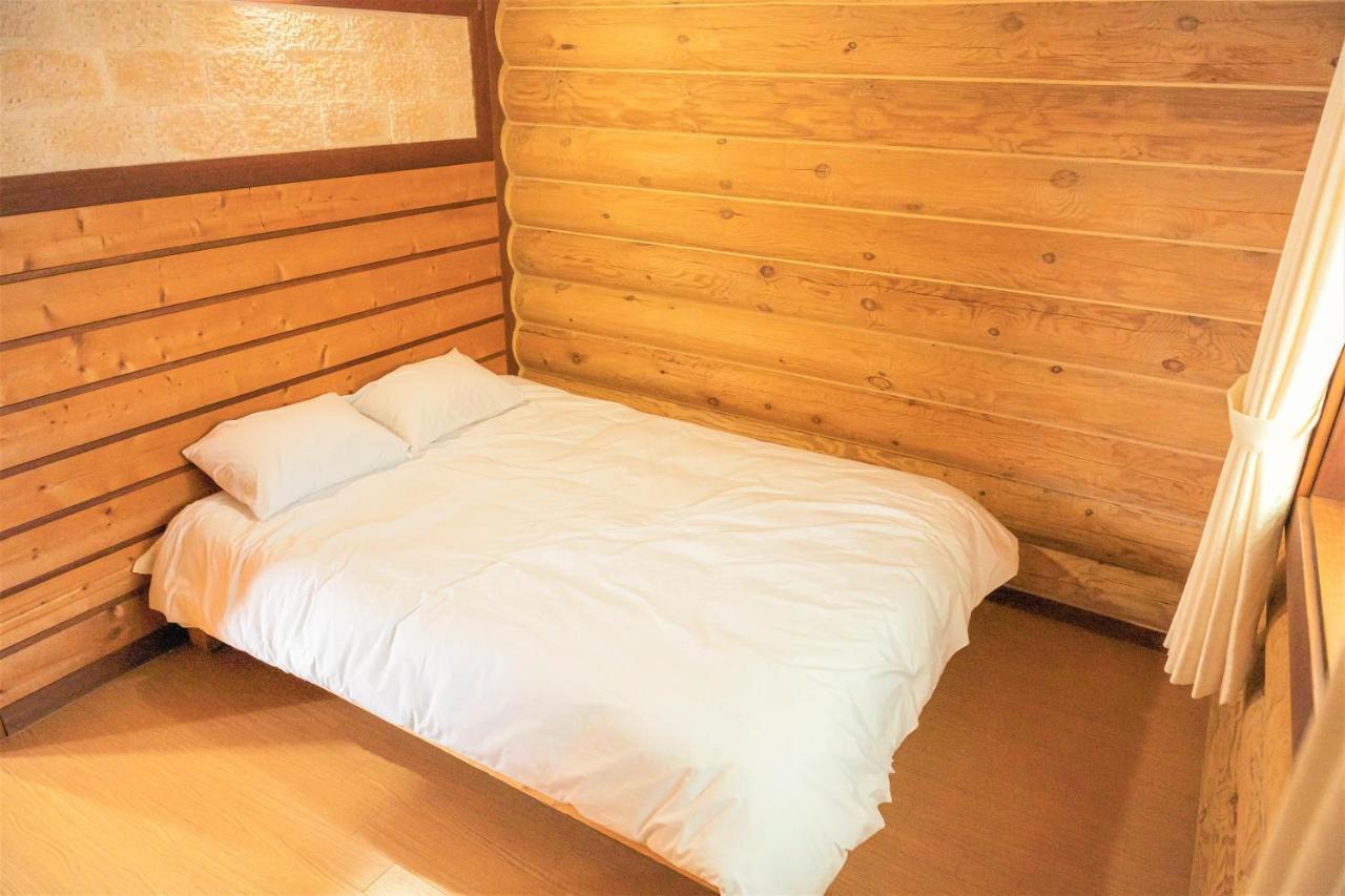 Jungmun Log Pension & Resort Seogwipo Exterior foto