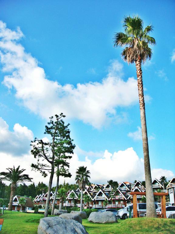 Jungmun Log Pension & Resort Seogwipo Exterior foto